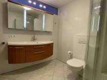 Bad AS-Immobilien.com +++Attraktive 4 Zimmer Eigentumswohnung mit 2 Balkonen, Garage und Einbauk�che