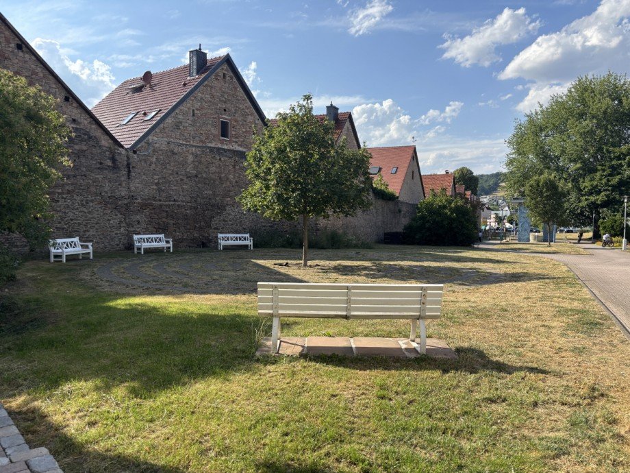 herrliches Umfeld Park-Stadtmauer Wohn- / Gesch�ftshaus Bad Orb
