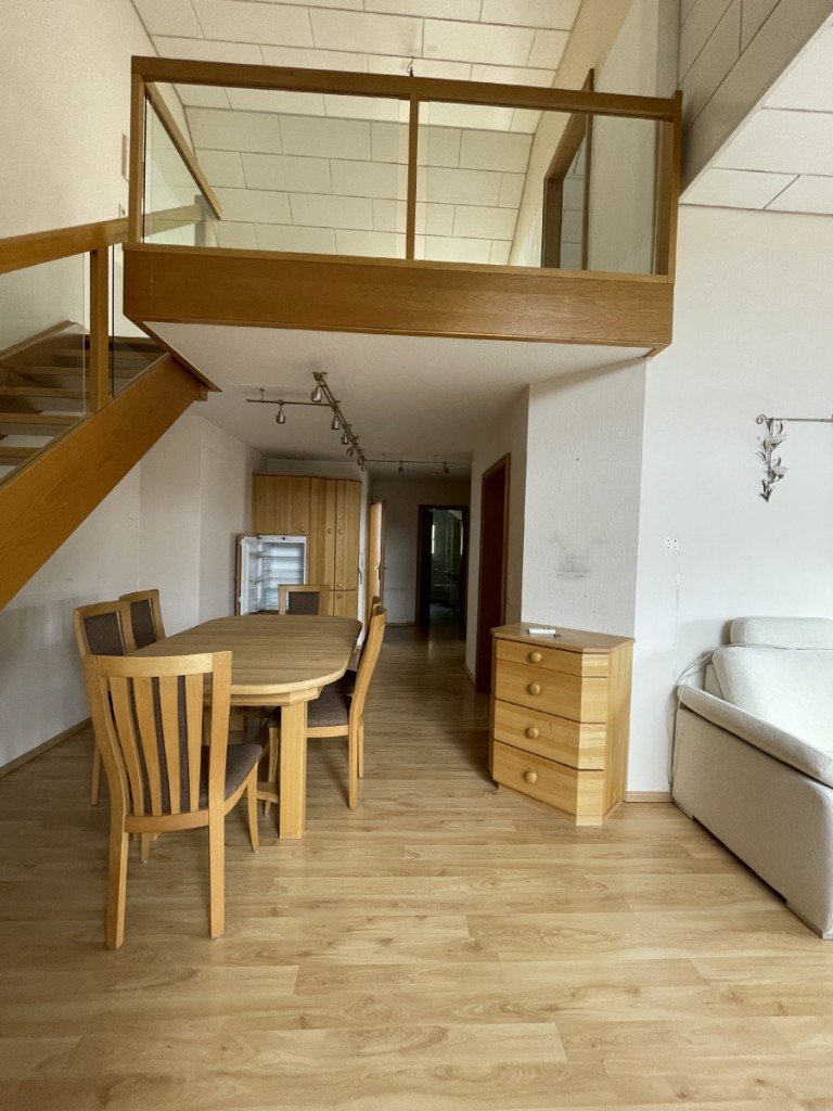 Wohnen - Galerie Bad Orb - Main-Kinzig-Kreis Etagenwohnung VERMIETET++AS-Immobilien.com +++ Maisonettewohnung mit Galerie und sonniger Aussichtslage in Bad Orb