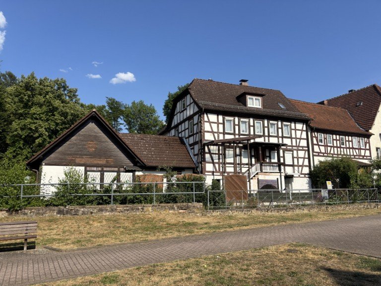herrliches Anwesen in Stadtlage Bad Orb - Main-Kinzig-Kreis Wohn- / Gesch�ftshaus AS-Immobilien.com +++ Am Wasser. Mitten in Bad Orb. Ein Haus voller Geschichte.+++