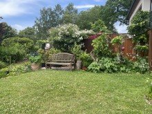 Idyllische Pl�tze AS-Immobilien.com +++ 1 Familien-Traumhaus mit eigenem Pool im wundersch�nen Garten +++