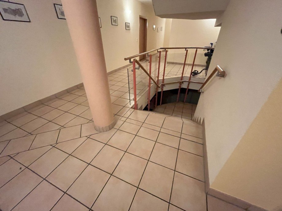 Flure - Treppen Etage Etagenwohnung Bad Orb