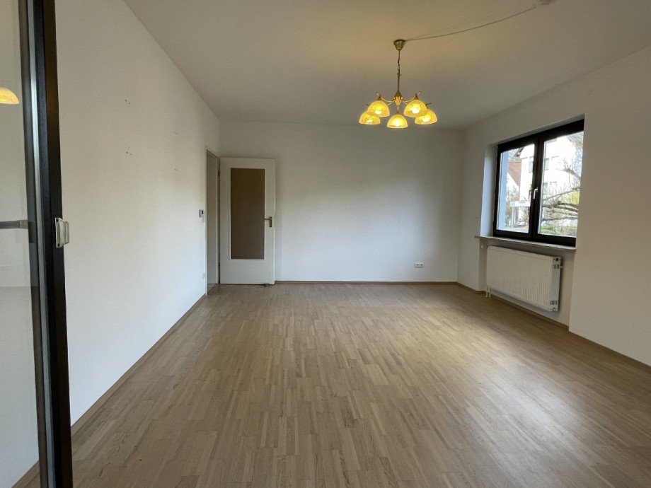 gro�es Wohnzimmer Etagenwohnung Bad Orb