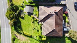 Hauptbild AS-Immobilien.com+++Wohnen auf einer Ebene - Walmdachbungalow in Ortsrandlage+++