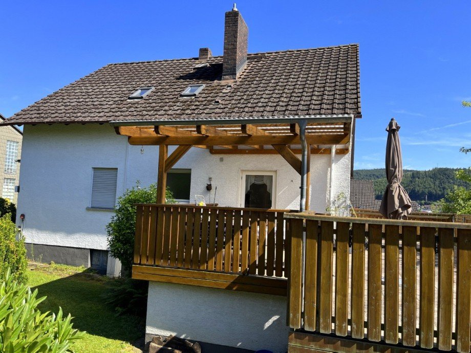 Hausansicht-Terrasse Einfamilienhaus Gelnhausen-Haitz